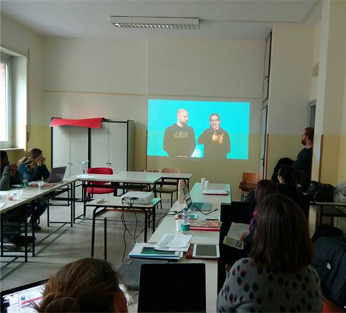 intruniri Open Sign, Socio-educațional E-Magazine for European Deaf Children