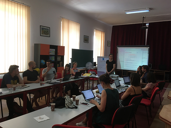 intruniri Open Sign, Socio-educațional E-Magazine for European Deaf Children